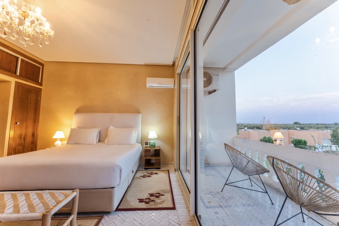 0A7BC0AE-4498-43C5-A8A3-5254163EE643_1_105_c