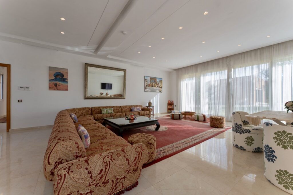 193E5A11-0DFA-44F5-BD39-8CEFF91639A5_1_105_c