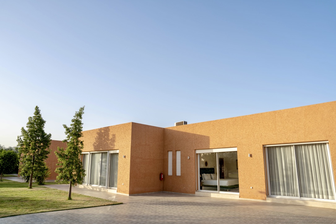 324C99FB-8ABB-4116-BE8B-35F4CB585A80_1_105_c